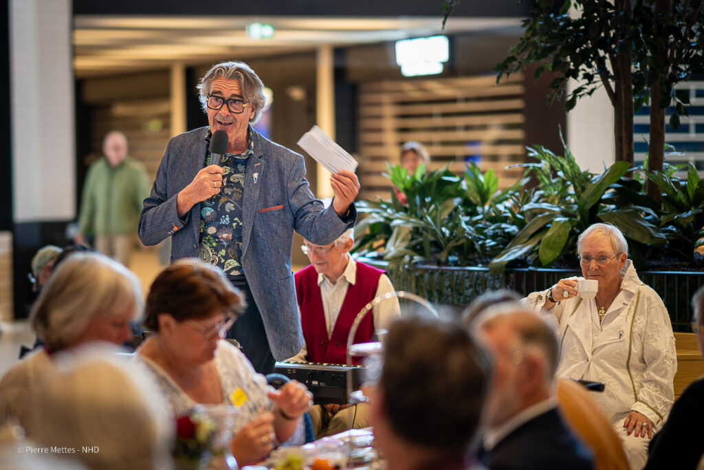Maarten Weel opent Vrijheidsmaaltijd Schagen